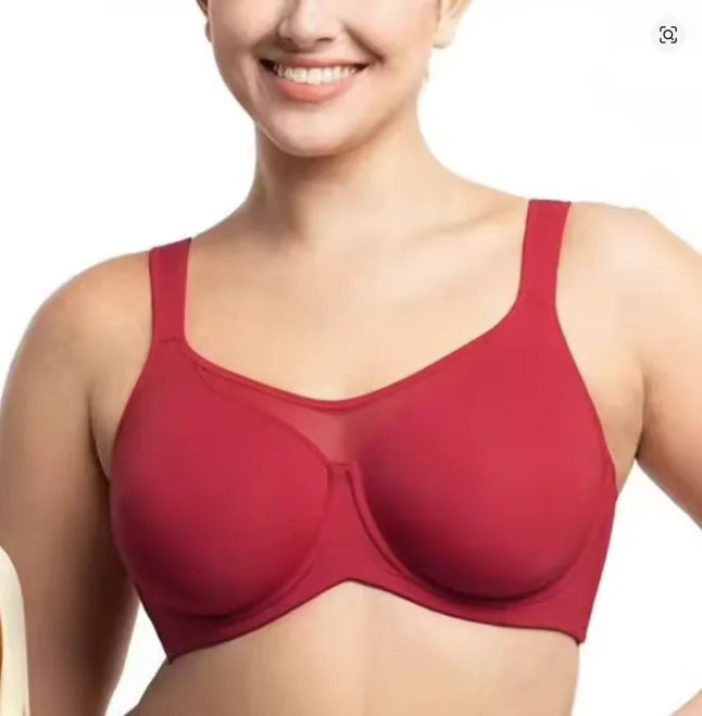 Lovelle Grace Minimizer-BH in Weinrot, am Model
